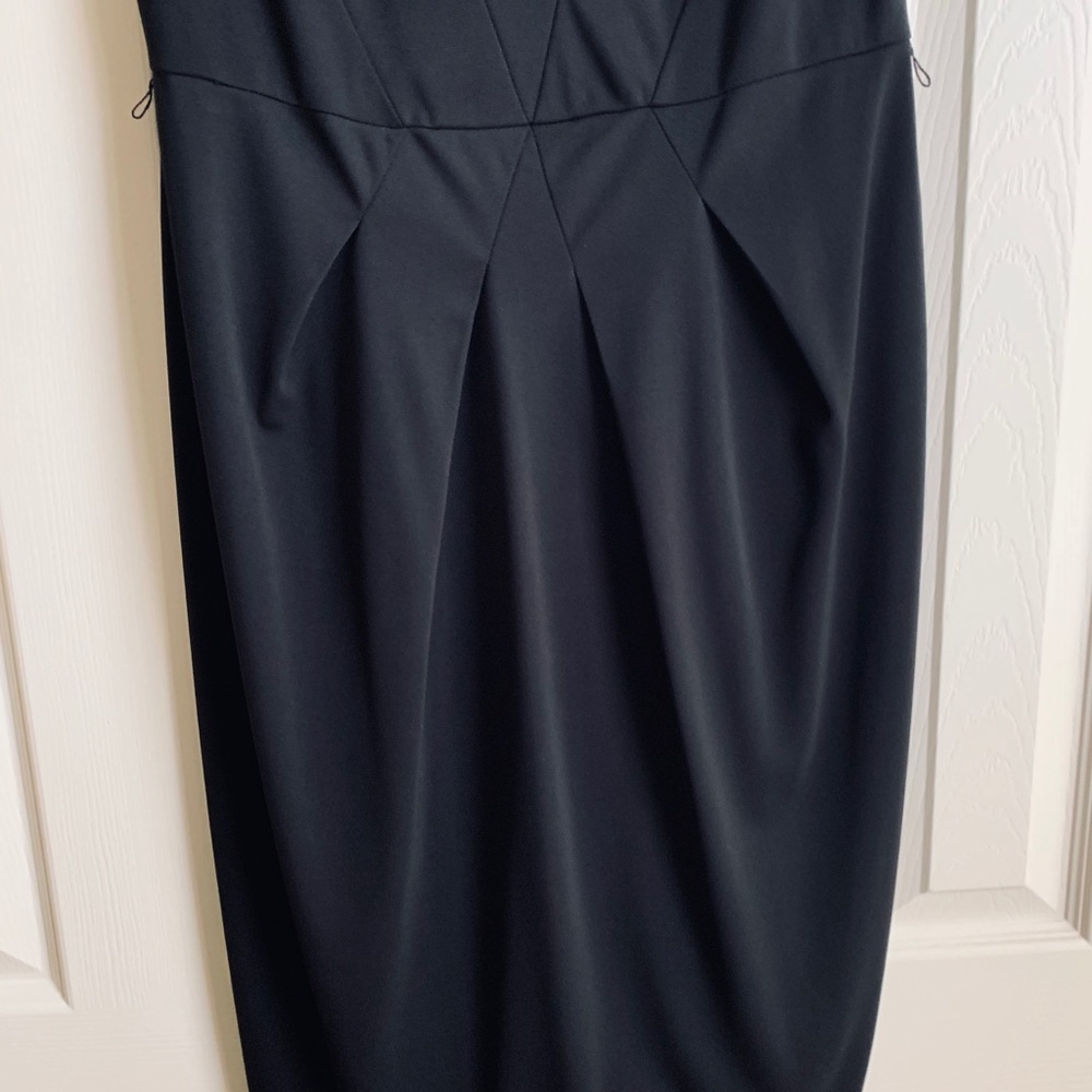 Dress - Picture 6 of 8